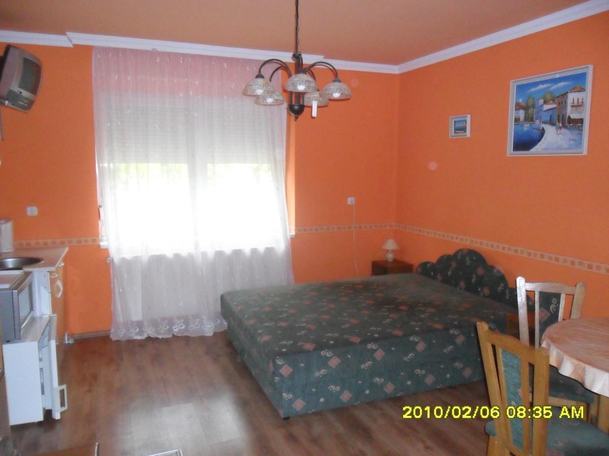 Emese Apartman Hajdúszoboszló Εξωτερικό φωτογραφία